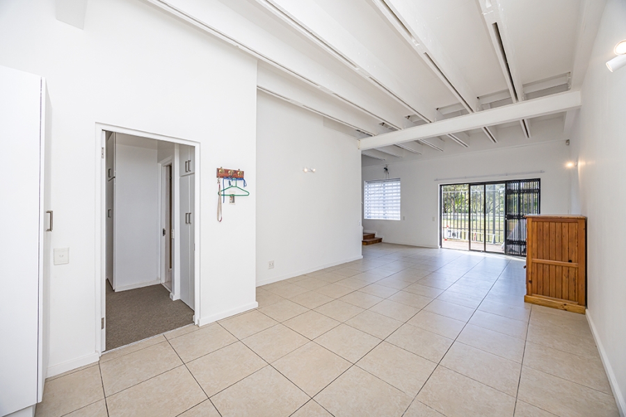 To Let 3 Bedroom Property for Rent in Mowbray Western Cape